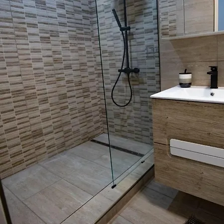 Apartament Natalia Tîrgu Ocna Exterior foto